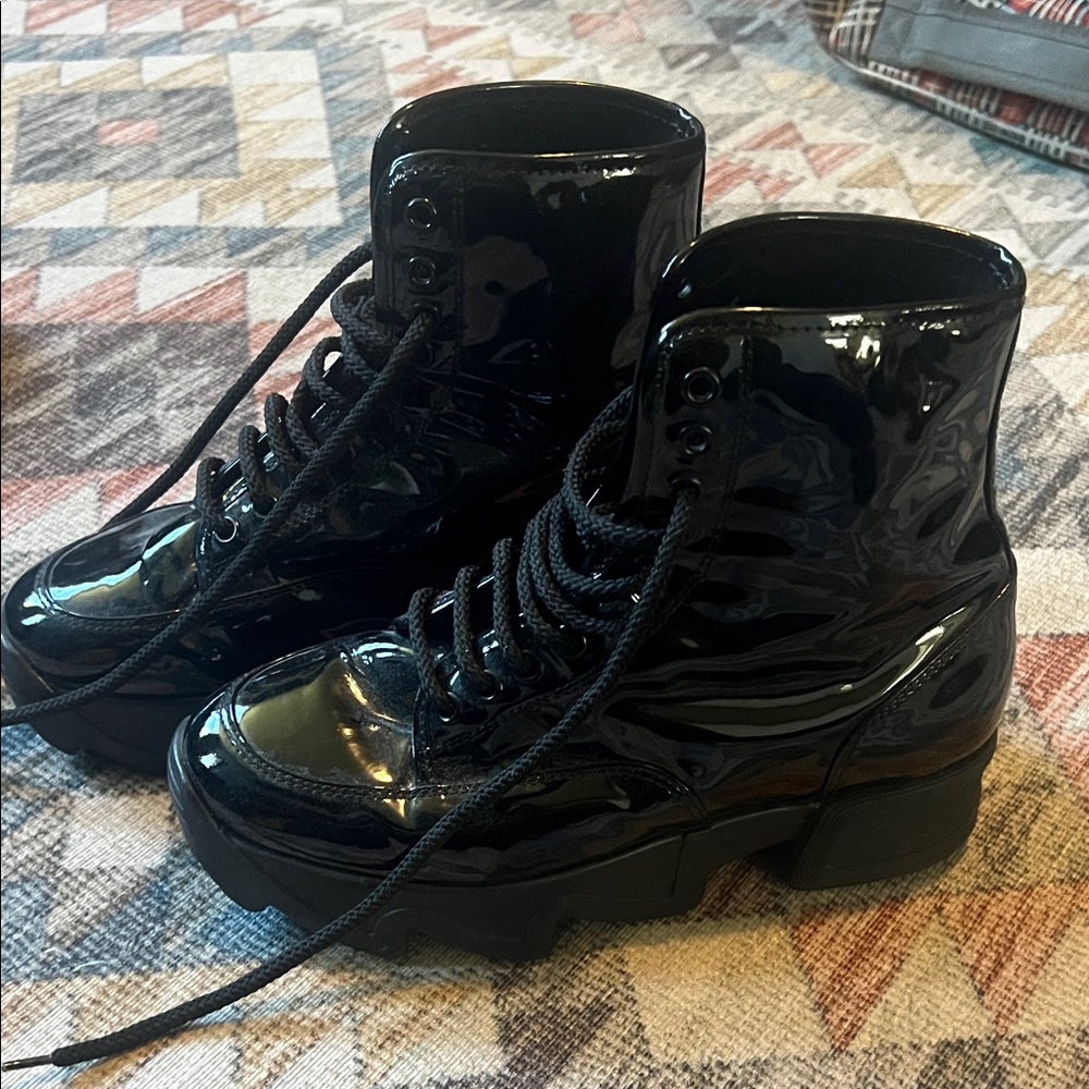 iRi paten leather boots size 37